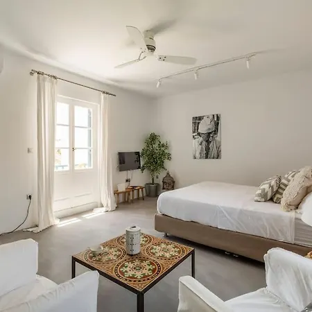 Beautiful, Sunny In Apartment